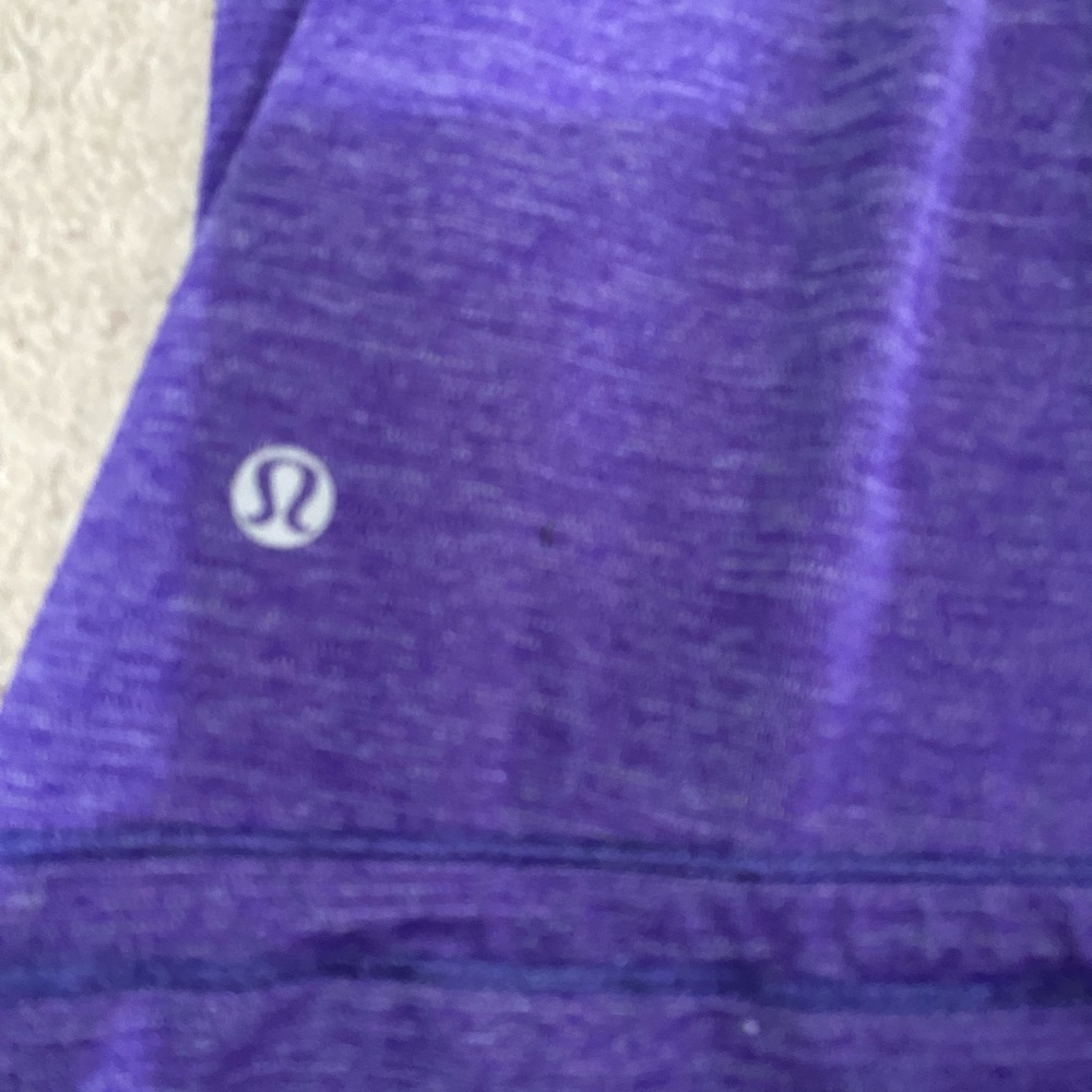 Lululemon - Picture 2 of 3